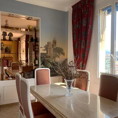Port View Apartment