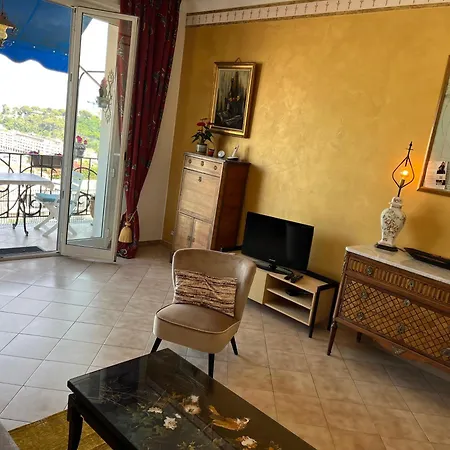 Port View Apartment *